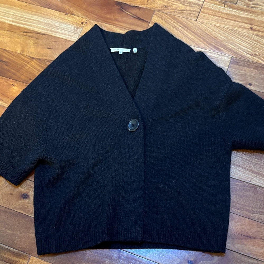 Vince dark gray V-Neck Women's short sleeves Cardigan with one button size S